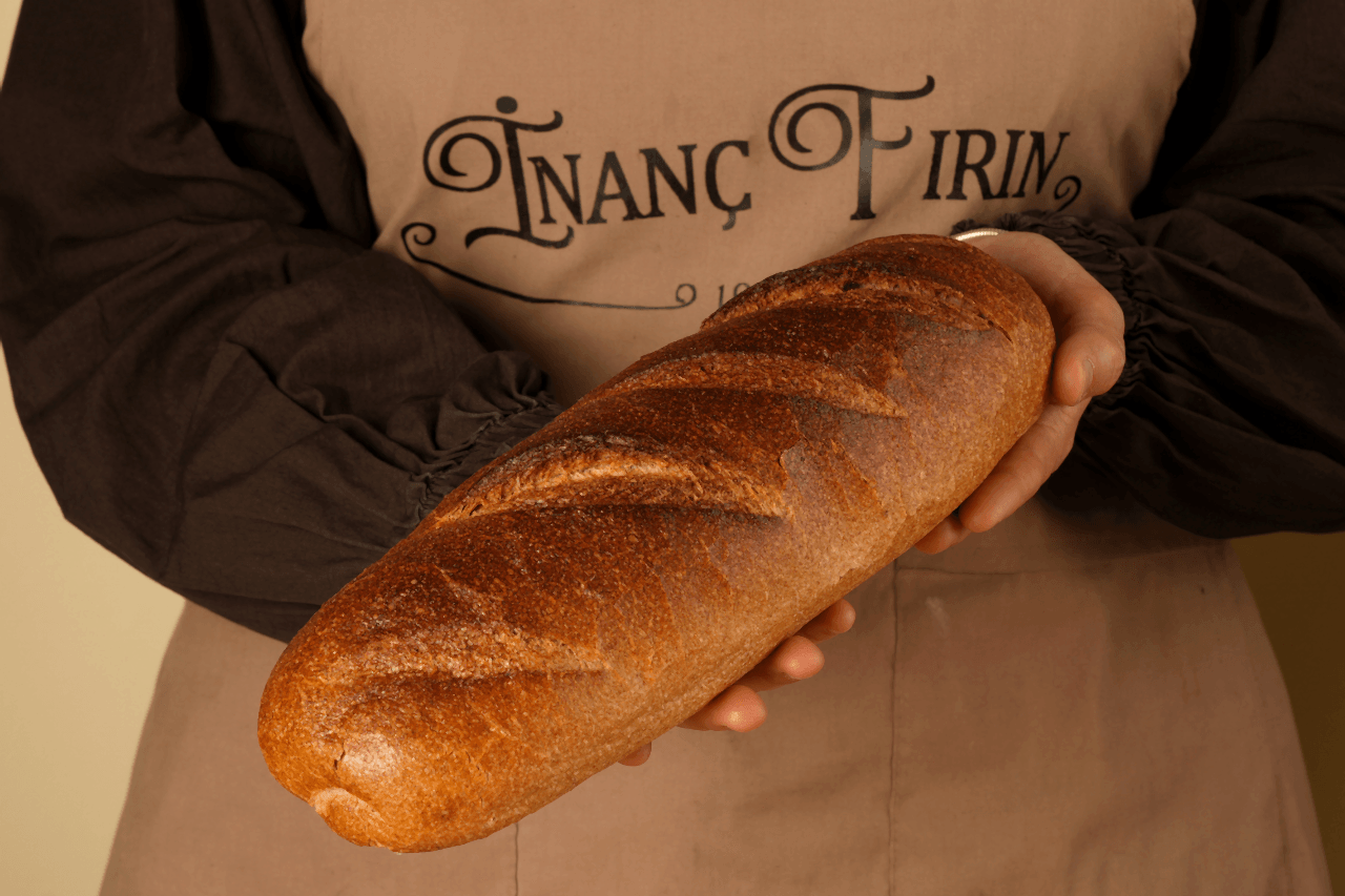 Ekşi Mayalı Tam Buğday Ekmeği